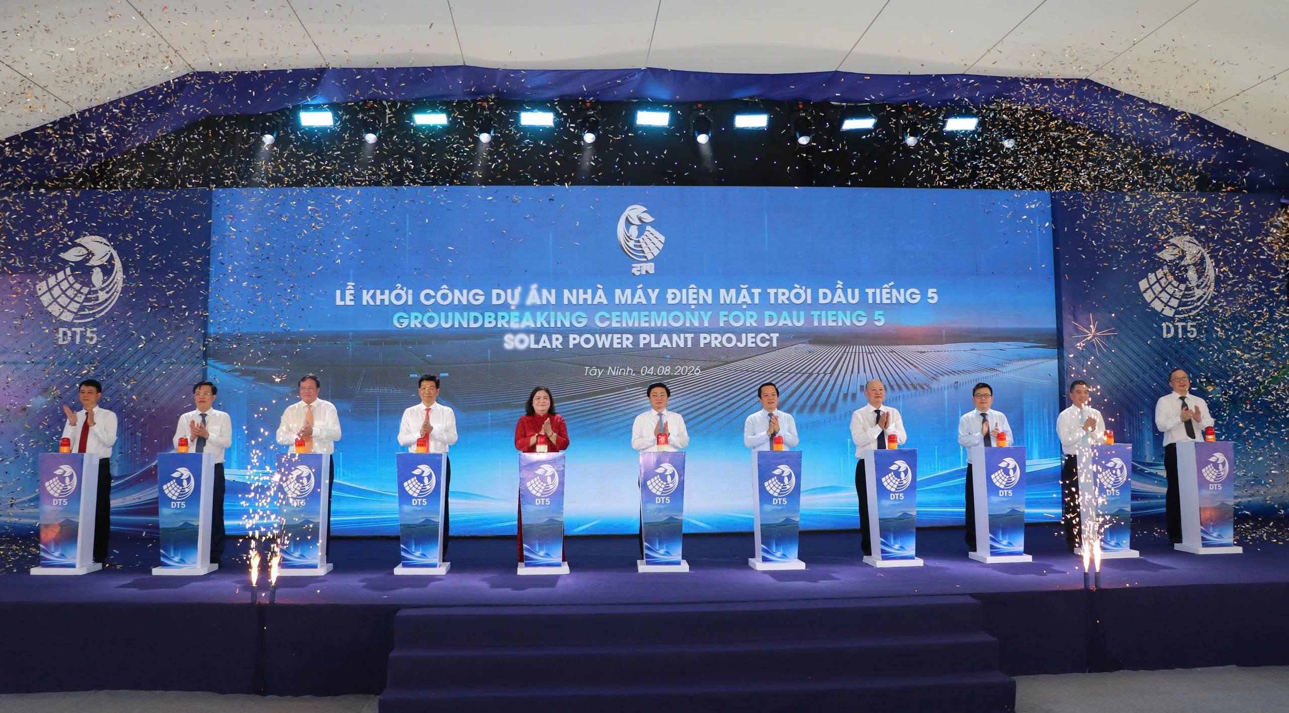 Tây Ninh khởi công Nhà máy điện mặt trời Dầu Tiếng 5 quy mô 450 MW